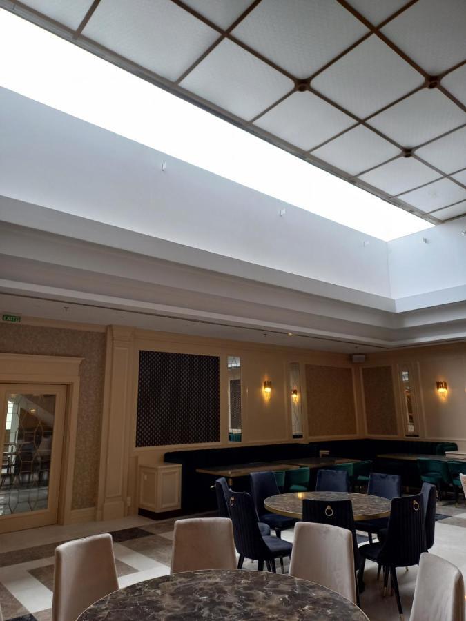 Astoria Grand מלון 4*
